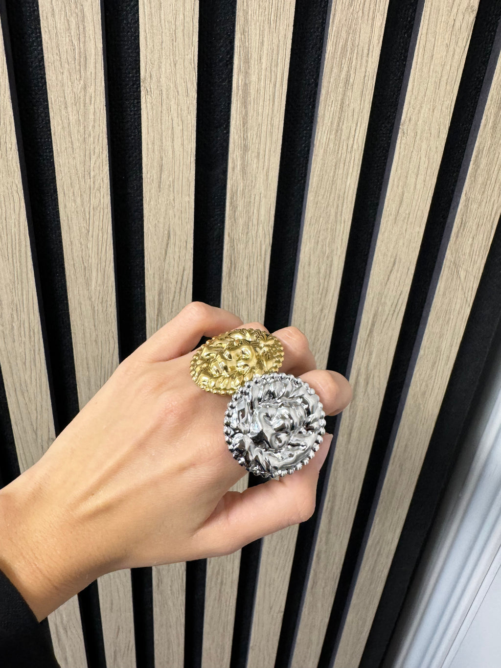 Anillo Cara León