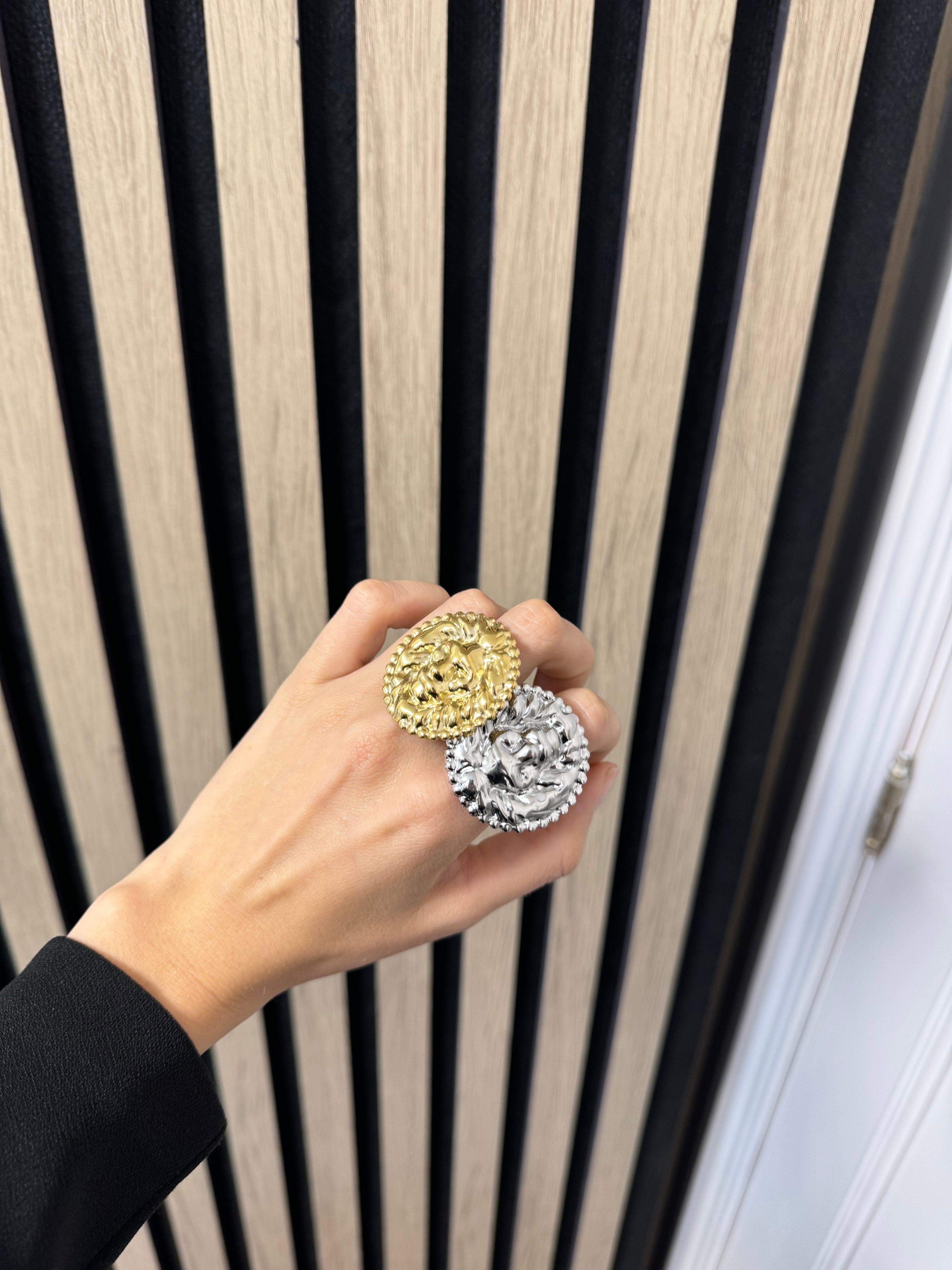 Anillo Cara León